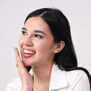 WG MEDIUM HEART STUD