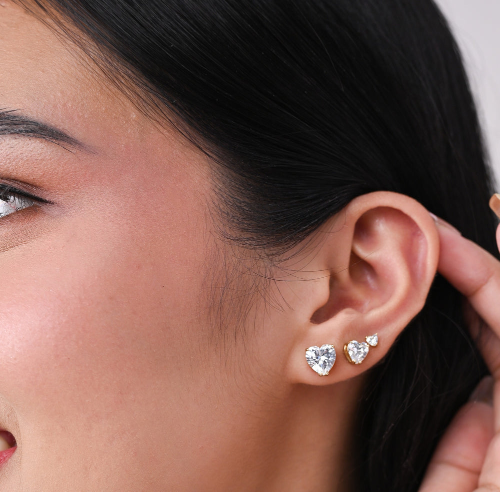 MEDIUM HEART STUD 14K