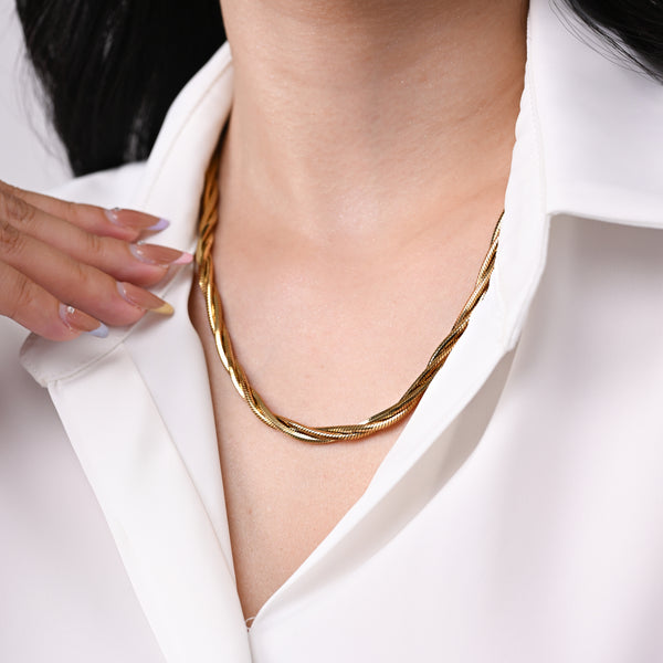 POWER TWISTED GOLD NECKLACE